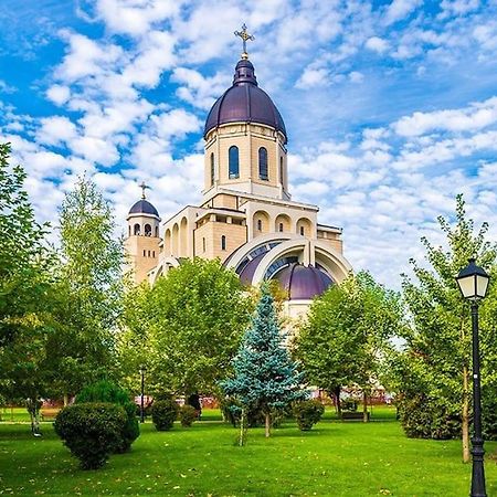 Ultracentral,Parcul Catedralei,Apartament 2 Camere باكاو المظهر الخارجي الصورة